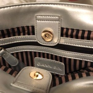 Gianni Bini silver/gray bag